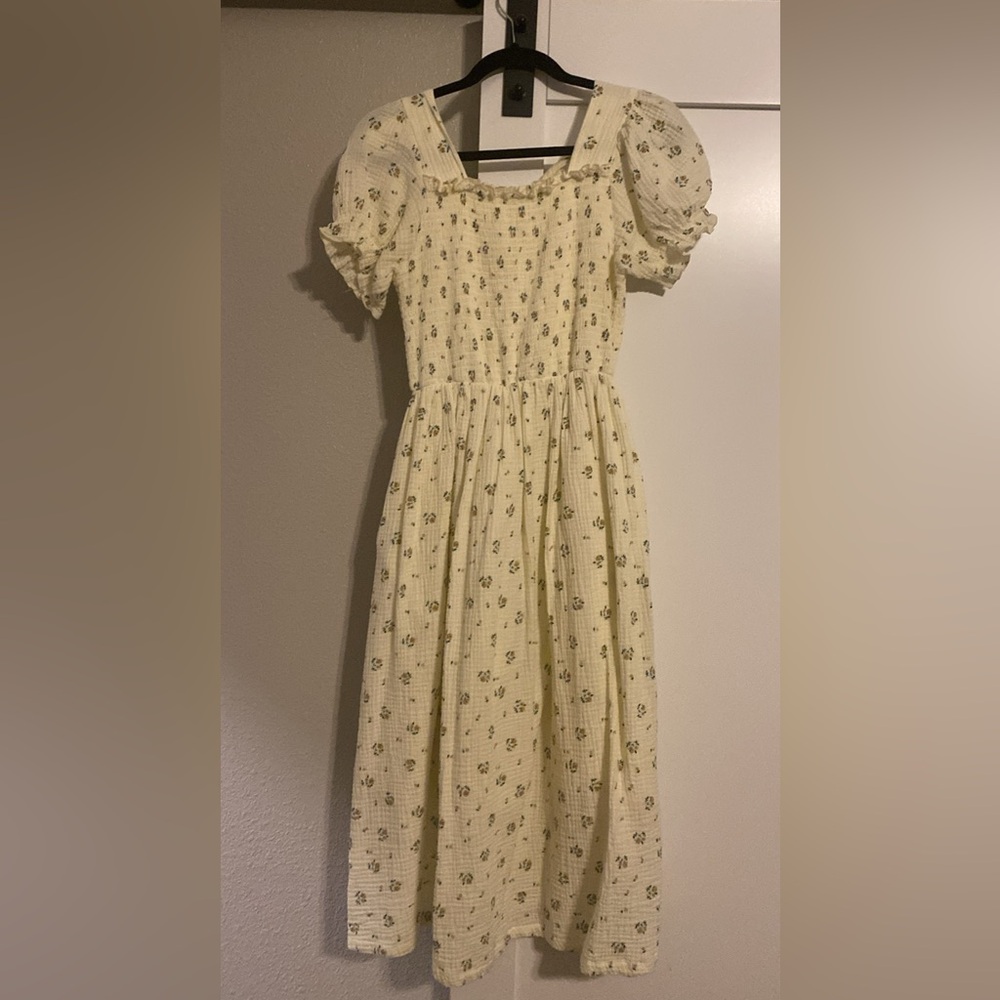 Elegant Cream Floral Women's Dress